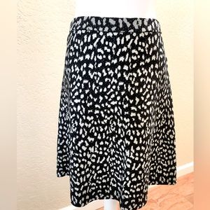 ☘️Michael Kors Skirt size 10